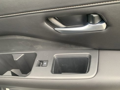 New 2025 Nissan Pathfinder SL image 30