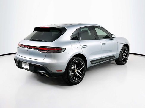 New 2025 Porsche Macan image 9