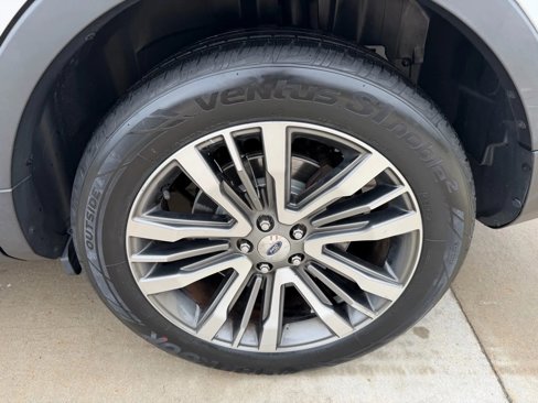 Used 2019 Ford Explorer Platinum image 80