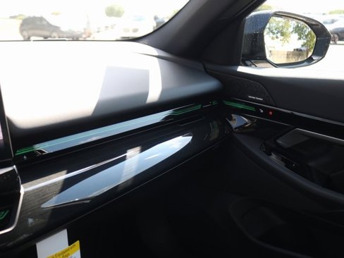 New 2026 BMW 530i xDrive w/ M Sport Package image 21