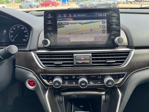 Used 2021 Honda Accord Touring image 18