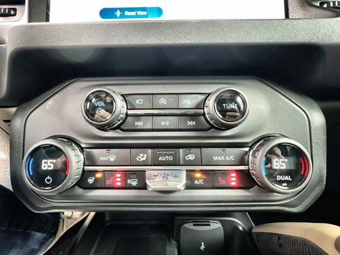 New 2025 Ford Bronco Badlands image 16