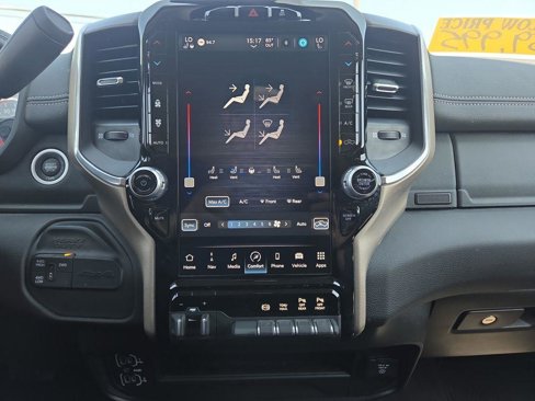 Used 2024 RAM 2500 Laramie image 32