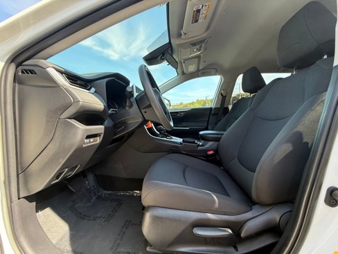 Used 2024 Toyota RAV4 LE image 23