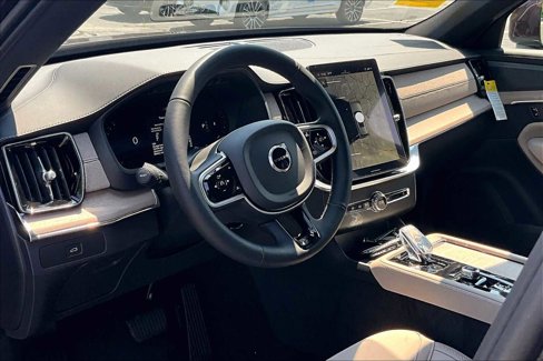 New 2026 Volvo XC90 B6 Plus image 9