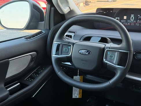 New 2025 Ford Expedition Active image 8