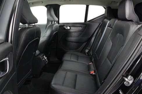 Certified 2025 Volvo XC40 B5 Plus image 32