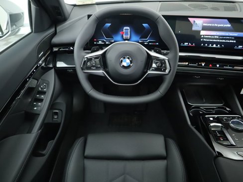 Used 2025 BMW 530i image 10
