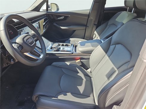 Certified 2025 Audi Q7 3.0T Prestige image 36