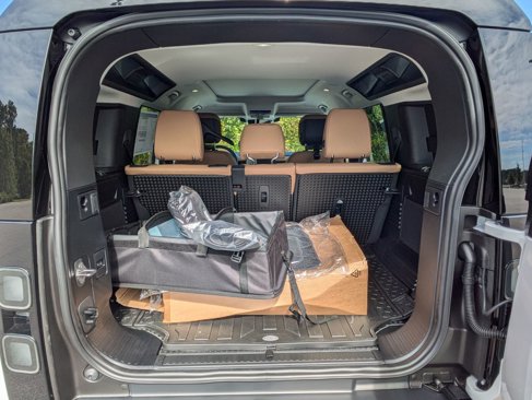 New 2026 Land Rover Defender 110 S image 27