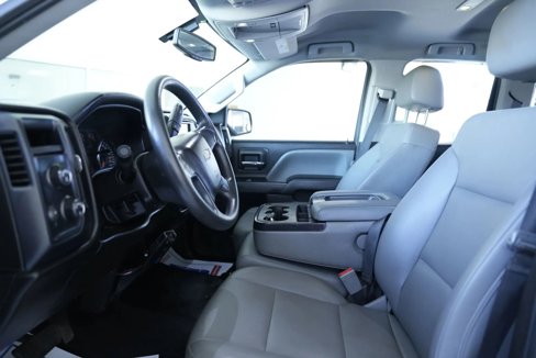 Used 2018 Chevrolet Silverado 1500 W/T w/ Trailering Package image 2