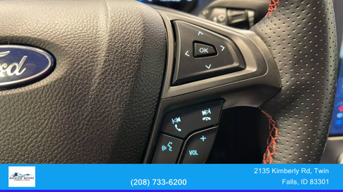 Used 2022 Ford Edge ST-Line w/ Cold Weather Package image 23