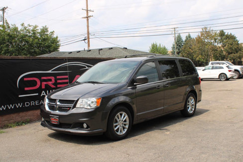 Used 2019 Dodge Grand Caravan SXT image 1