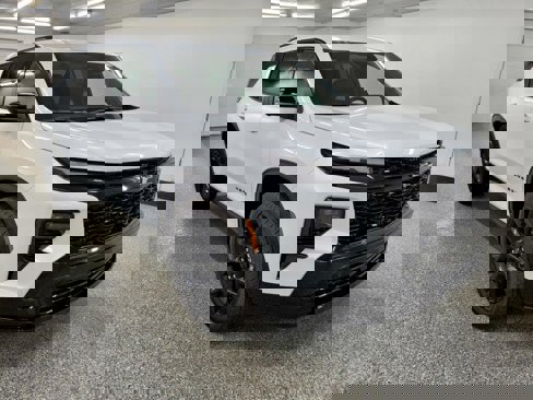 New 2026 Chevrolet Traverse RS w/ LPO, Floor Liner Package image 3