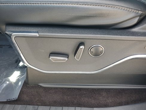Used 2022 Ford F150 Lariat w/ Equipment Group 502A High image 13