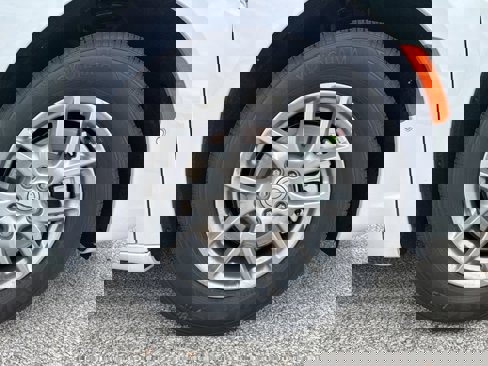 New 2025 Chrysler Pacifica Select image 10