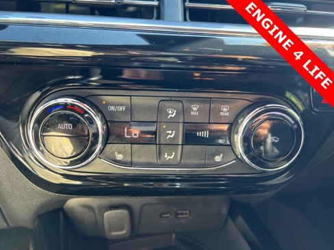 Used 2024 Chevrolet Trax RS w/ Sunroof Package image 15