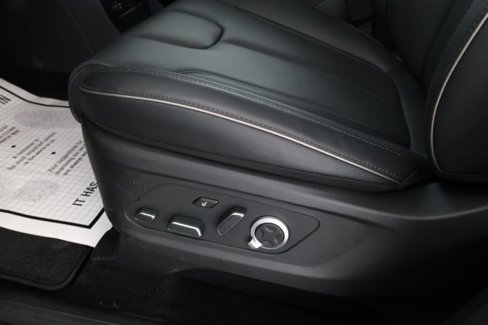 Used 2025 Hyundai Palisade Calligraphy image 12