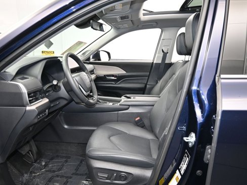 Used 2025 Toyota Grand Highlander AWD Hybrid image 12