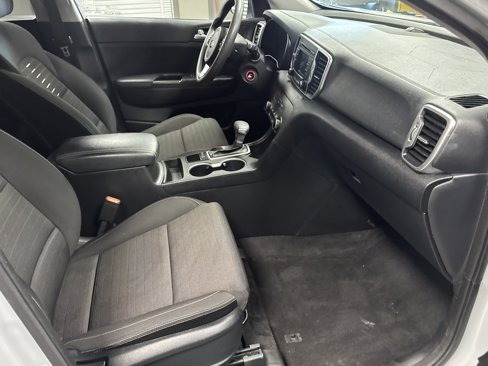 Used 2018 Kia Sportage LX image 15