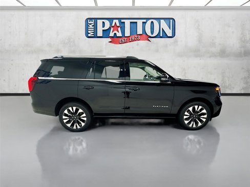 New 2025 Ford Expedition Platinum image 8