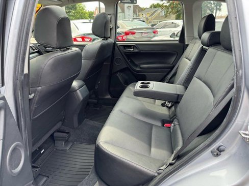 Used 2016 Subaru Forester 2.5i Touring w/ Eyesight & Navigation System image 19