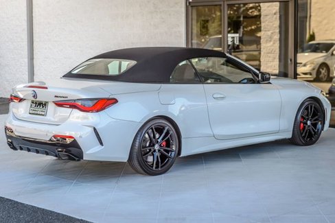 Used 2022 BMW M440i Convertible w/ Premium Package image 14
