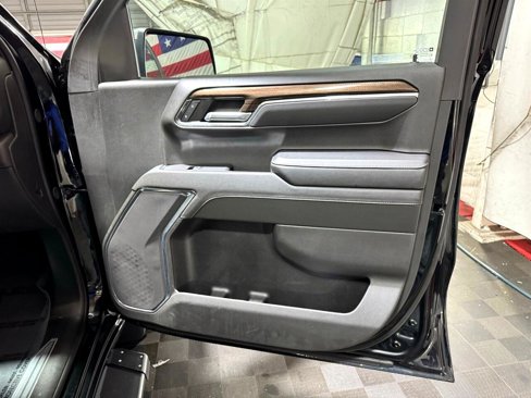Used 2024 Chevrolet Silverado 1500 LT image 12