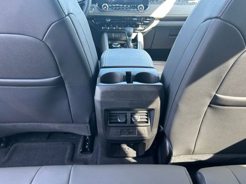 New 2026 Chevrolet Colorado ZR2 w/ Technology Package image 23