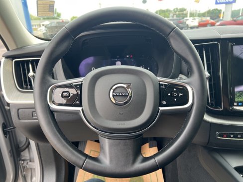 Certified 2025 Volvo XC60 B5 Plus image 16