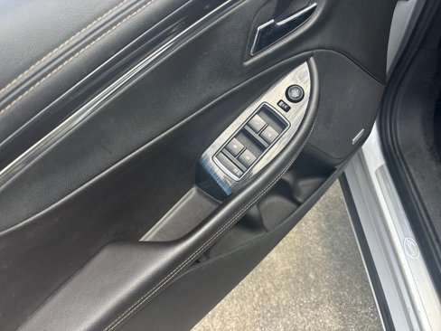 Used 2018 Chevrolet Impala Premier w/ Premier Confidence Package image 18