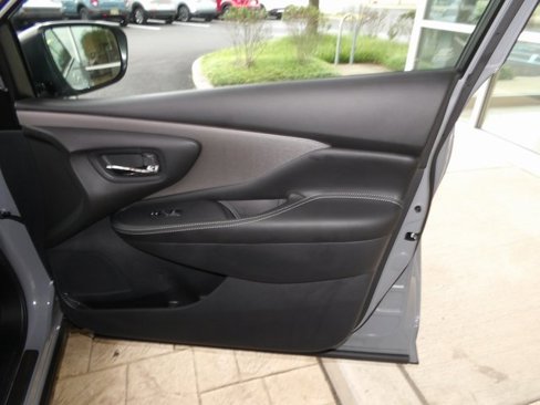 Certified 2024 Nissan Murano SV w/ SV Midnight Edition Package image 25