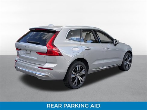Used 2023 Volvo XC60 B5 Plus w/ Climate Package image 3