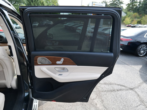 Used 2022 Mercedes-Benz GLS 450 4MATIC image 43