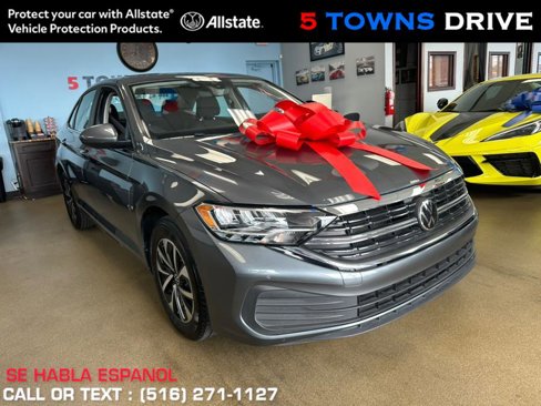 Used 2024 Volkswagen Jetta S image 1
