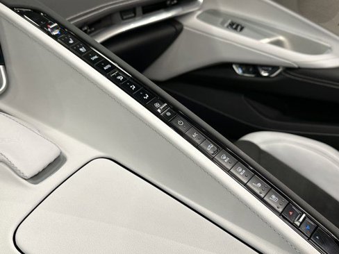 Used 2025 Chevrolet Corvette Z06 image 19