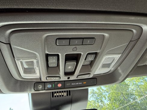 New 2025 GMC Sierra 2500 SLT w/ SLT Convenience Package image 38