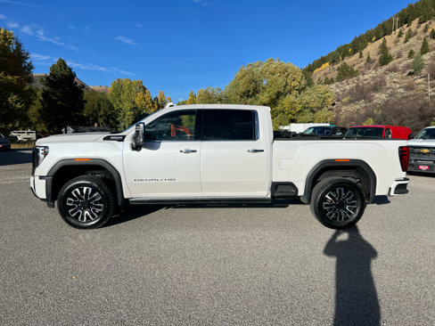 Used 2024 GMC Sierra 3500 Denali Ultimate image 2