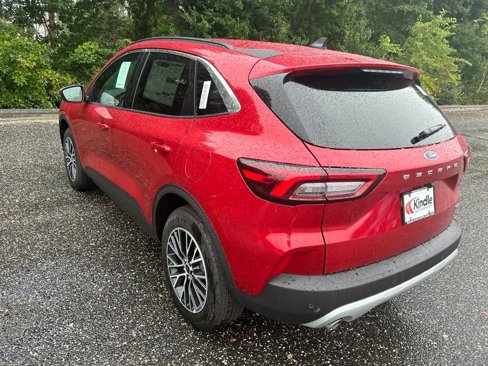 New 2024 Ford Escape SE image 26