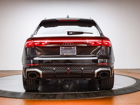 Used 2025 Audi RS Q8 performance w/ RS Design Package - Red image 8
