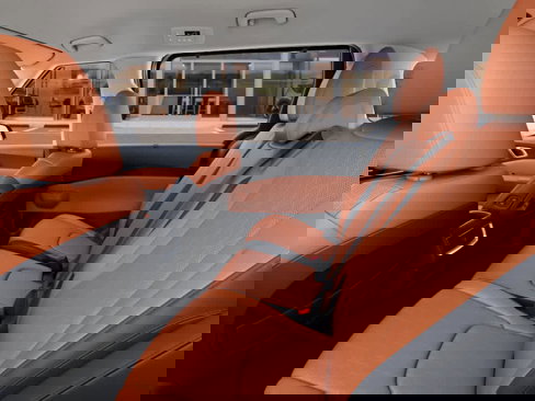 New 2026 Kia Carnival EX image 18