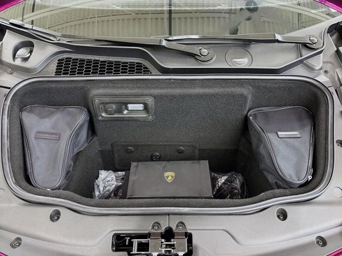 Used 2022 Lamborghini Huracan EVO image 35