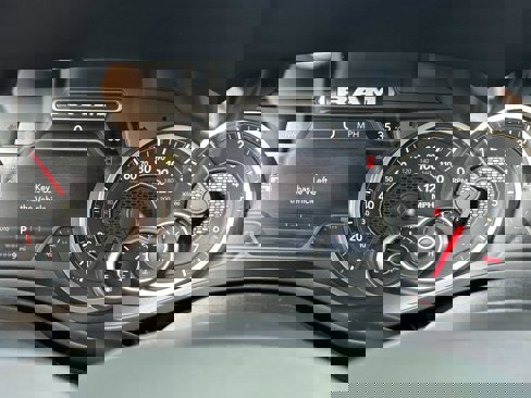 New 2026 RAM 1500 4x4 Crew Cab image 27