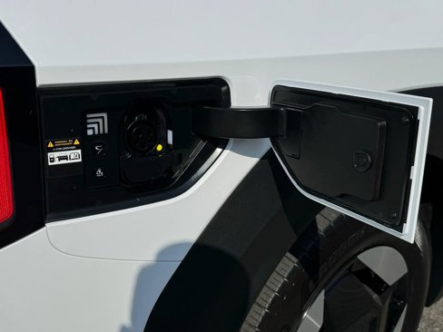 Used 2025 Kia EV9 Wind image 22