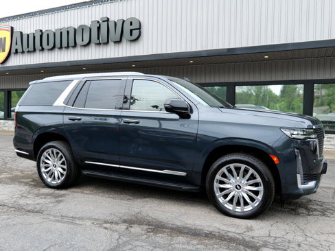 Used 2022 Cadillac Escalade Premium Luxury image 3