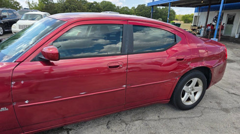 Used 2010 Dodge Charger SXT image 2