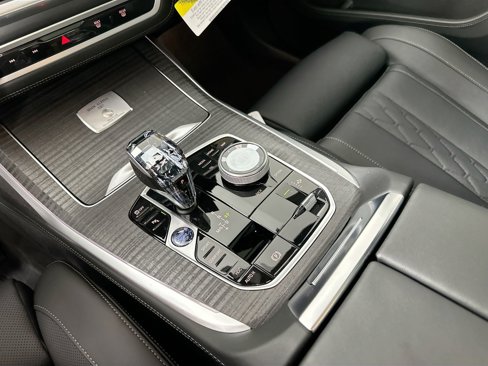 New 2026 BMW ALPINA XB7 image 15