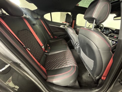 Used 2022 Genesis G70 3.3T image 49