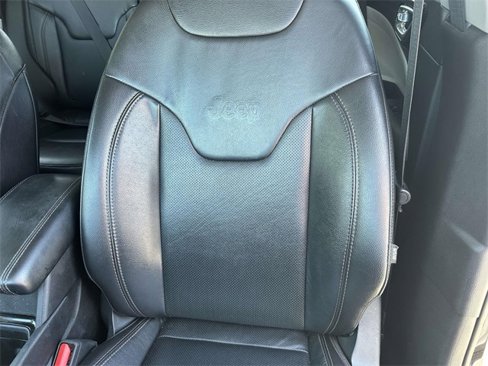 Used 2022 Jeep Compass Limited image 8