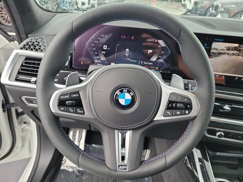 New 2026 BMW X7 M60i image 30